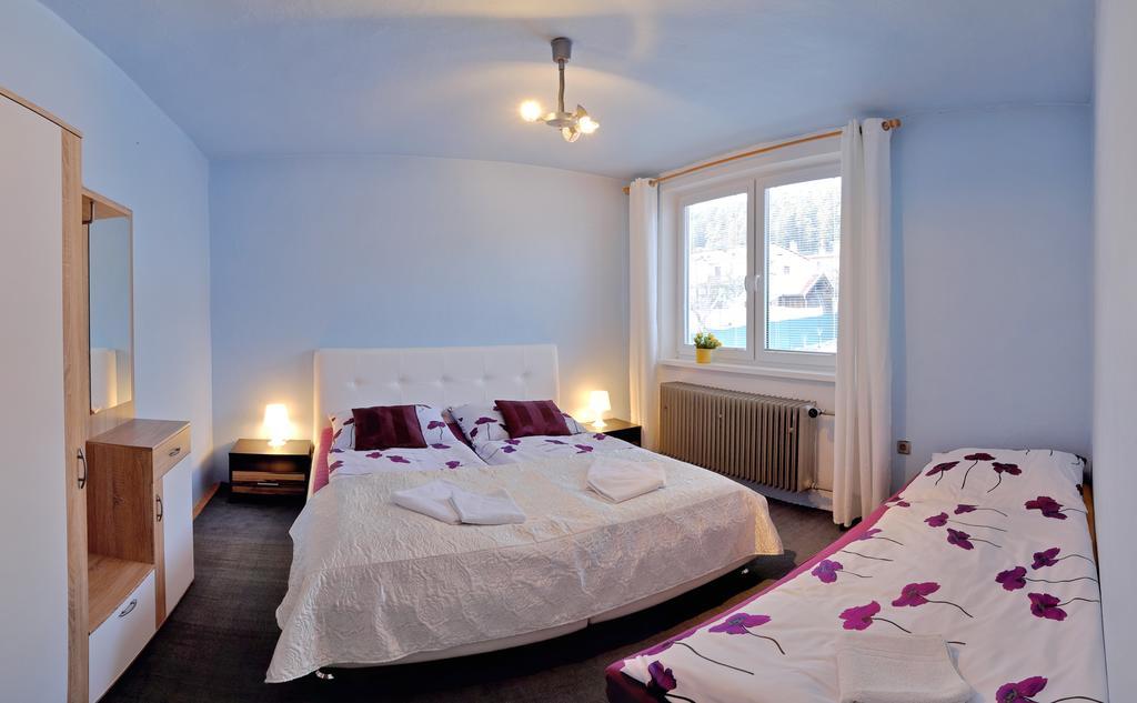 7 Star Wishes Hotel Liptovsky Hradok Exterior photo